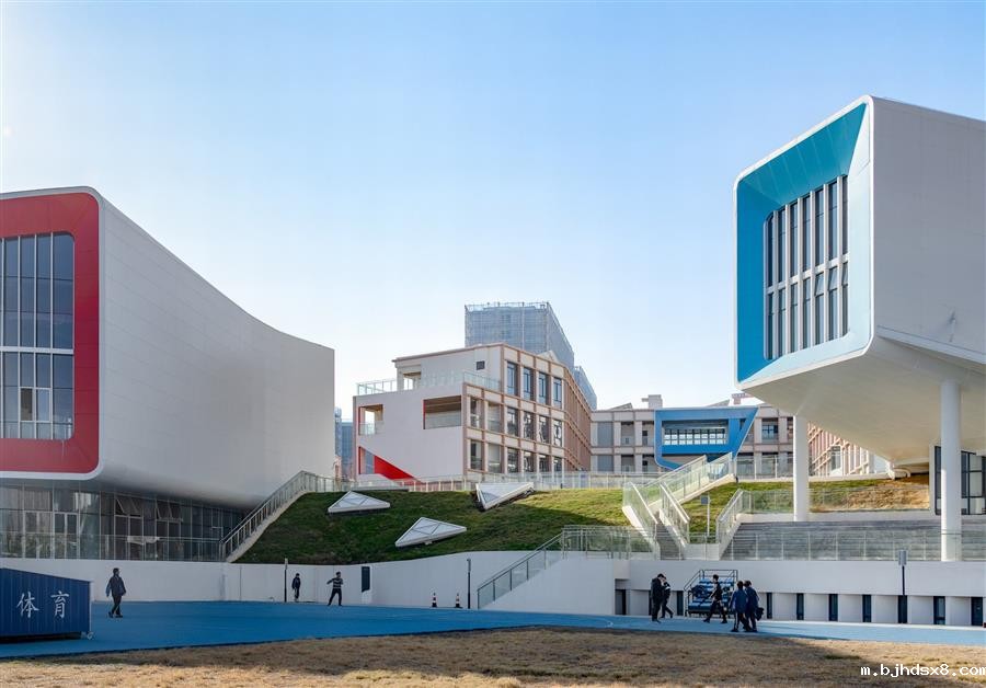 在校园的街道邂逅，衢州第六实验学校---零壹城市作品